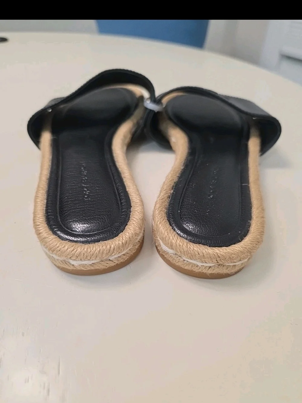 Tory Burch excellent pre